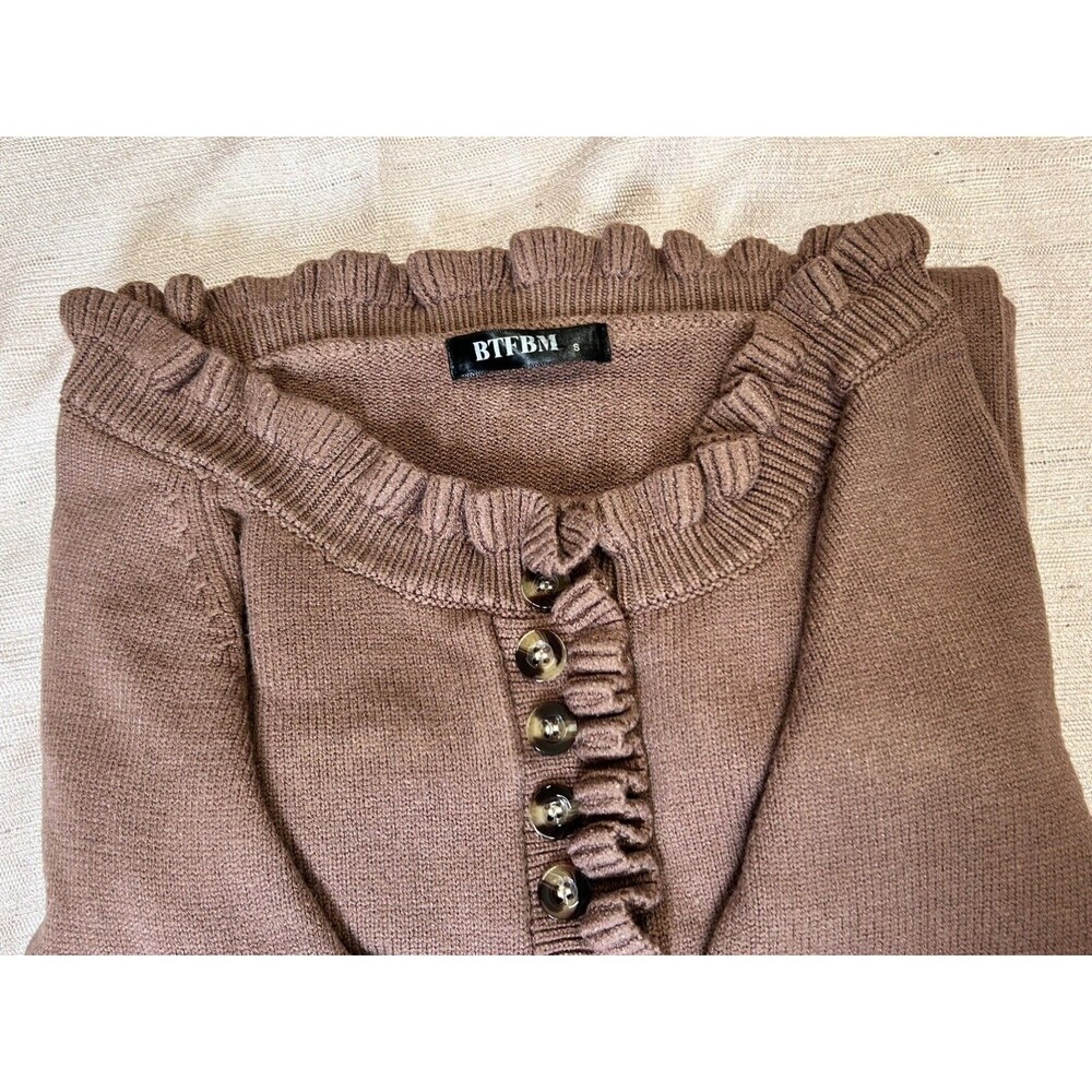 BTFBM Womens size small Sweater Pullover Top Brown Knit Ruffle Trim 1/2 Button